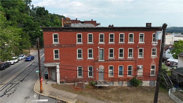 900 Island Ave, Mckees Rocks, PA 15136
