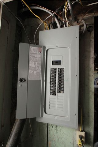 900 Island Ave, Mckees Rocks, PA 15136