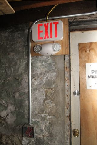 900 Island Ave, Mckees Rocks, PA 15136