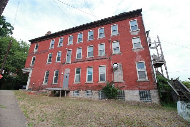 900 Island Ave, Mckees Rocks, PA 15136