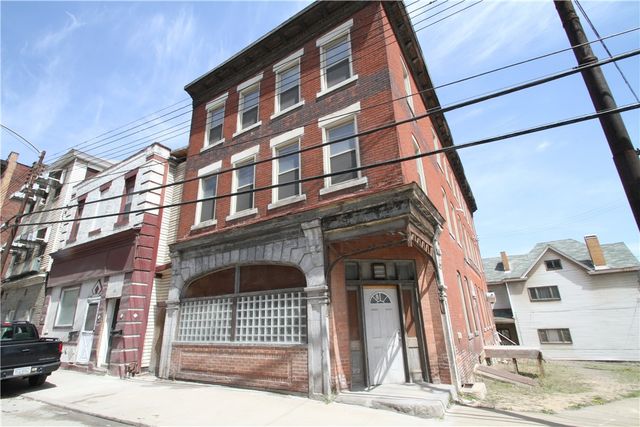 900 Island Ave, Mckees Rocks, PA 15136