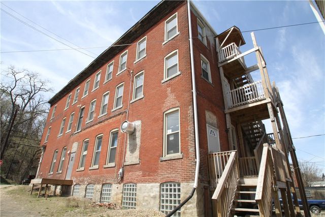 900 Island Ave, Mckees Rocks, PA 15136