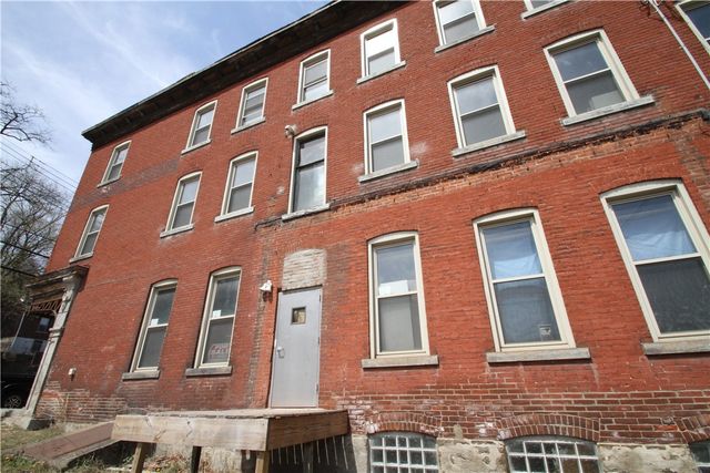 900 Island Ave, Mckees Rocks, PA 15136