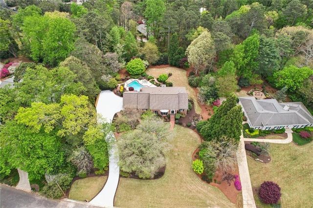 1005 16th Fairway, Sandy Springs, GA 30350