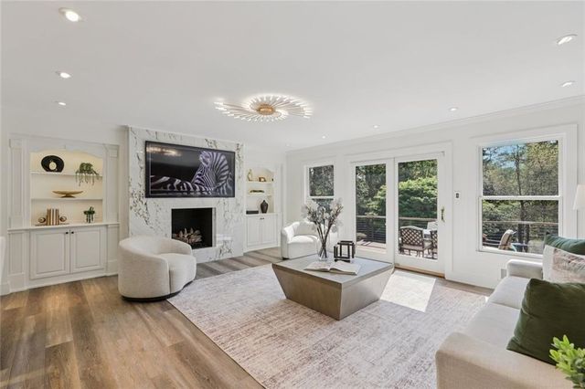 1005 16th Fairway, Sandy Springs, GA 30350