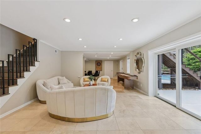 1005 16th Fairway, Sandy Springs, GA 30350