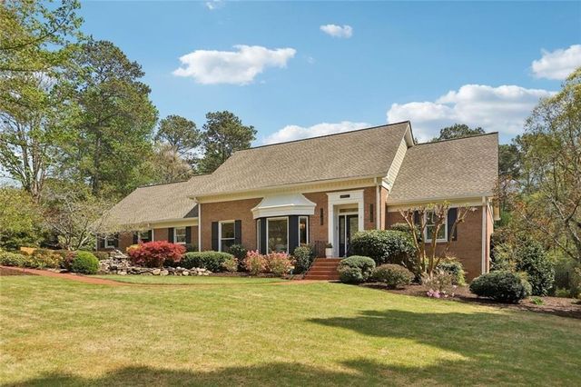 1005 16th Fairway, Sandy Springs, GA 30350
