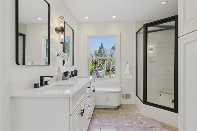 1005 16th Fairway, Sandy Springs, GA 30350