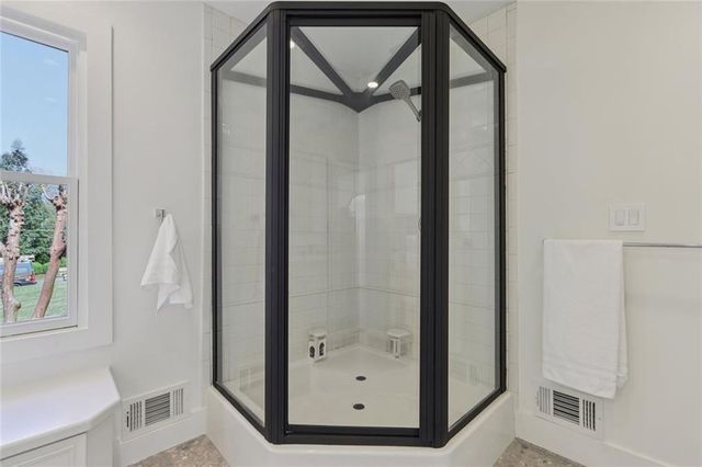 1005 16th Fairway, Sandy Springs, GA 30350