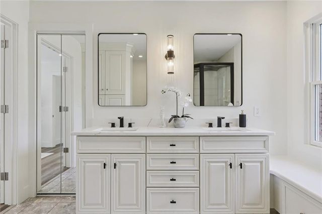 1005 16th Fairway, Sandy Springs, GA 30350