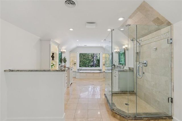 1005 16th Fairway, Sandy Springs, GA 30350