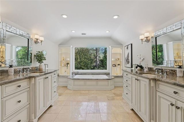 1005 16th Fairway, Sandy Springs, GA 30350