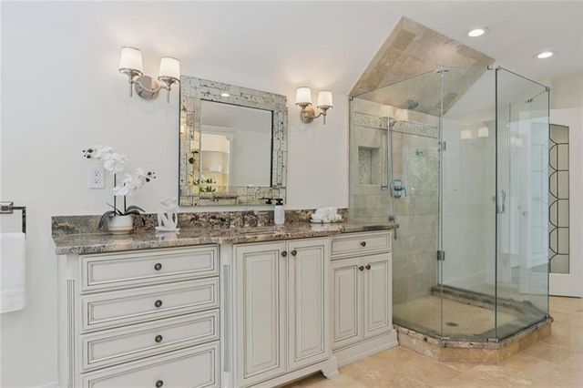 1005 16th Fairway, Sandy Springs, GA 30350