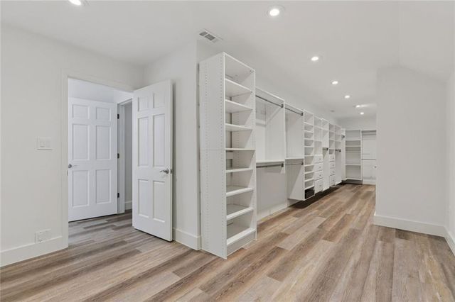 1005 16th Fairway, Sandy Springs, GA 30350