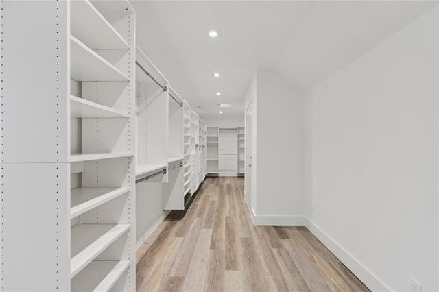 1005 16th Fairway, Sandy Springs, GA 30350