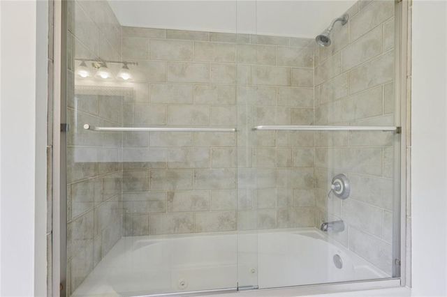 1005 16th Fairway, Sandy Springs, GA 30350