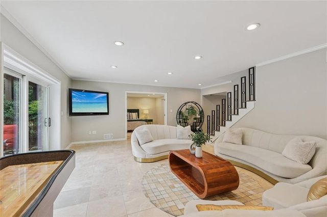 1005 16th Fairway, Sandy Springs, GA 30350