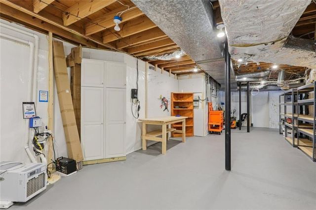 1005 16th Fairway, Sandy Springs, GA 30350