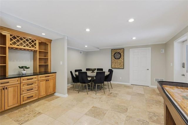 1005 16th Fairway, Sandy Springs, GA 30350