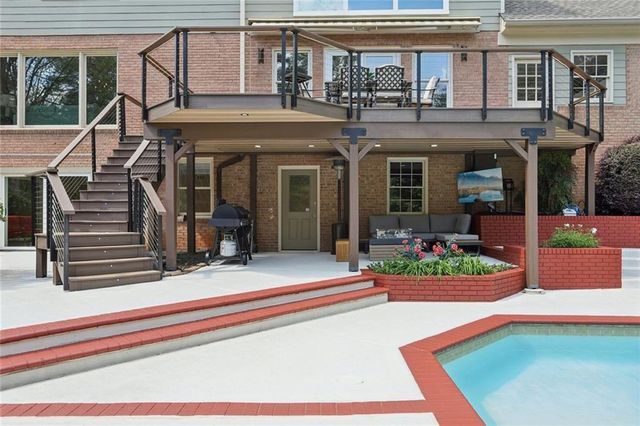 1005 16th Fairway, Sandy Springs, GA 30350