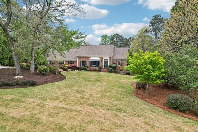 1005 16th Fairway, Sandy Springs, GA 30350
