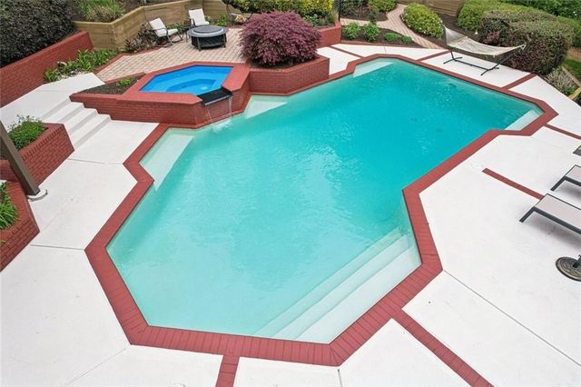 1005 16th Fairway, Sandy Springs, GA 30350