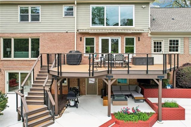 1005 16th Fairway, Sandy Springs, GA 30350