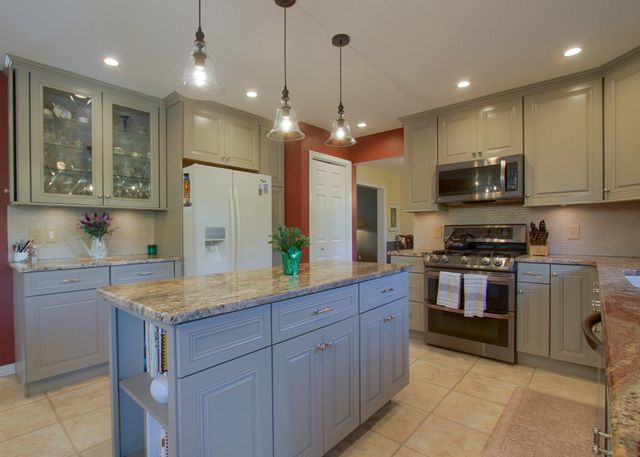 888 DAIRY CT, Harrisburg, PA 17111