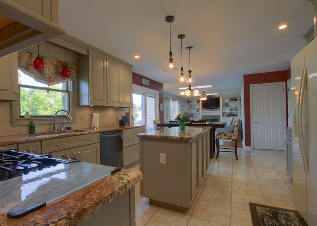888 DAIRY CT, Harrisburg, PA 17111
