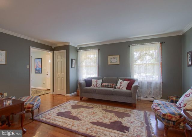 888 DAIRY CT, Harrisburg, PA 17111