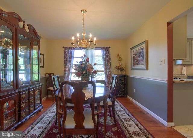 888 DAIRY CT, Harrisburg, PA 17111