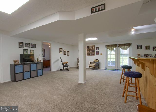 888 DAIRY CT, Harrisburg, PA 17111