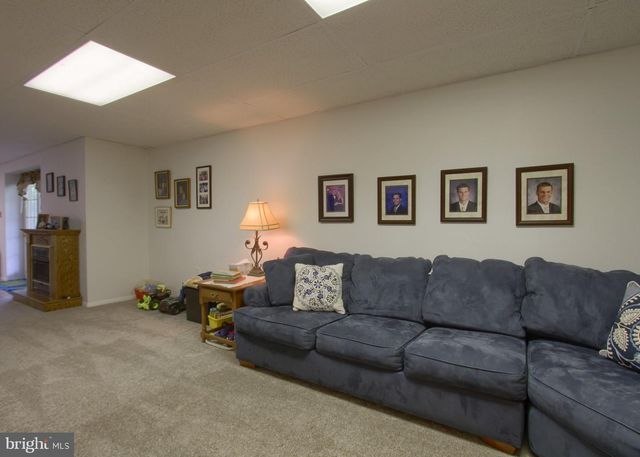 888 DAIRY CT, Harrisburg, PA 17111