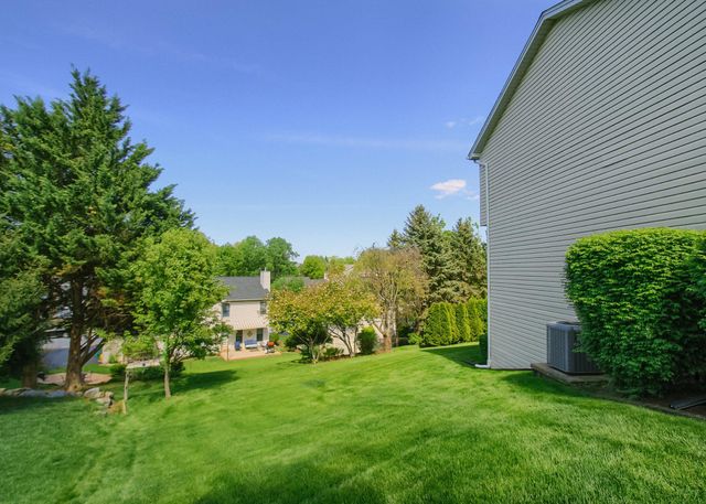 888 DAIRY CT, Harrisburg, PA 17111