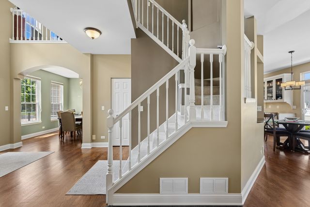 3102 Merrywell Court, Carpentersville, IL 60110