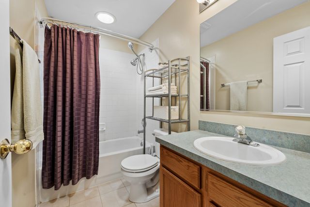 3102 Merrywell Court, Carpentersville, IL 60110