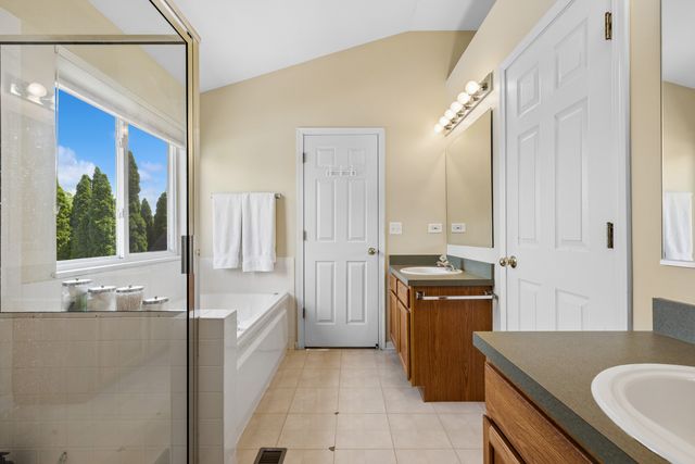 3102 Merrywell Court, Carpentersville, IL 60110