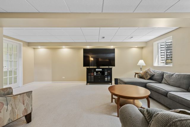 3102 Merrywell Court, Carpentersville, IL 60110