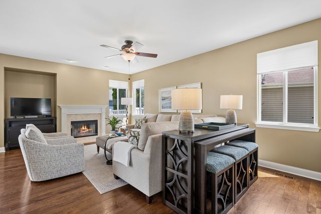 3102 Merrywell Court, Carpentersville, IL 60110