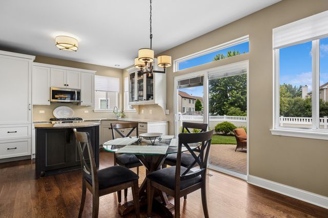 3102 Merrywell Court, Carpentersville, IL 60110