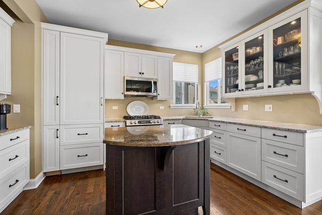 3102 Merrywell Court, Carpentersville, IL 60110
