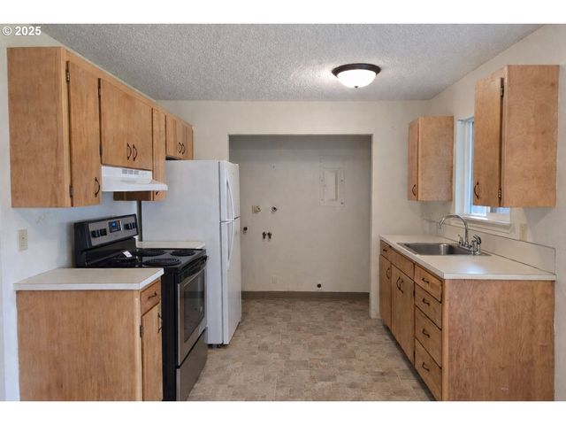 10323 Ne 58TH St, Vancouver, WA 98662