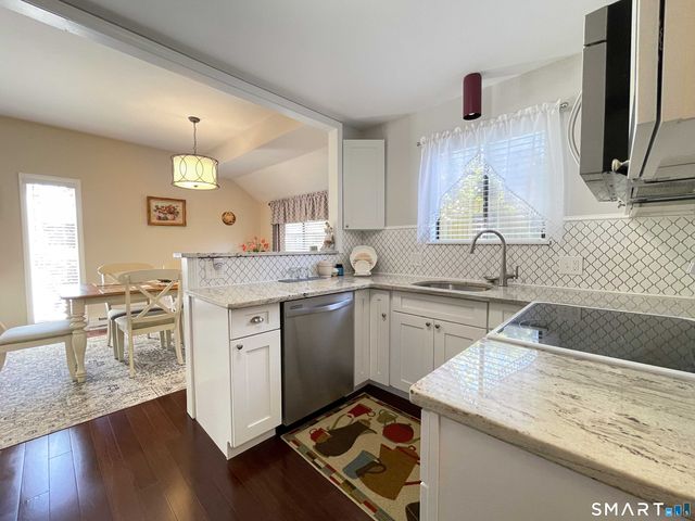 551 Heritage Village B, Southbury, CT 06488