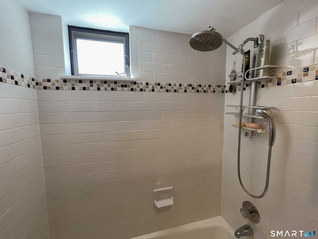 551 Heritage Village B, Southbury, CT 06488