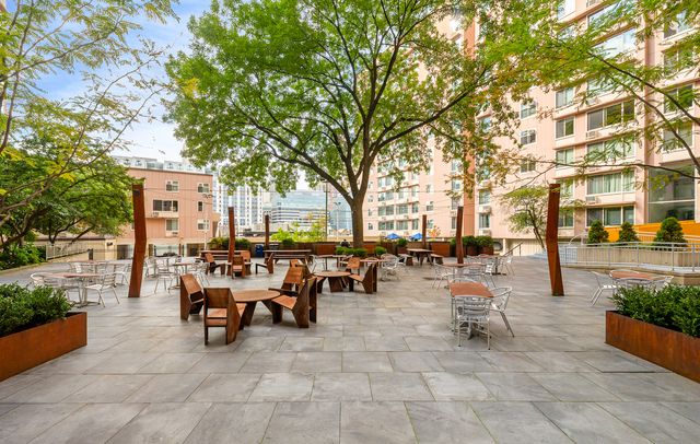 555 Main St Apt 1311, New York City, NY 10044