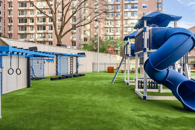 555 Main St Apt 1311, New York City, NY 10044