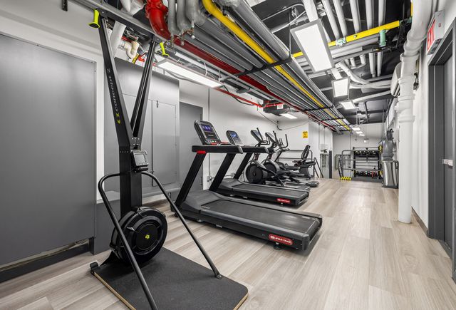 555 Main St Apt 1311, New York City, NY 10044