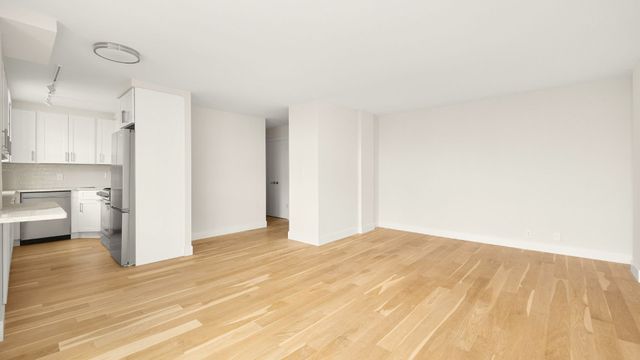 555 Main St Apt 1311, New York City, NY 10044