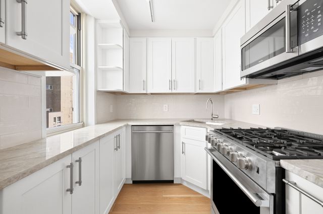 555 Main St Apt 1311, New York City, NY 10044