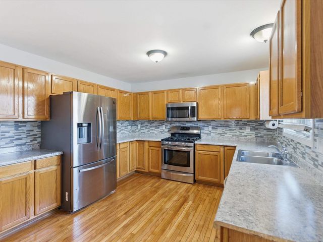 47044 Pamela Drive, Macomb, MI 48044